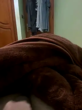 Snapshot of yassssst chatting on 12.19.25 yassssst online show from 12.19.25