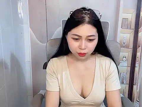 Lousii online show from 04.13.26