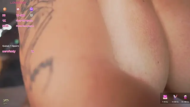 Snapshot of AlinnaJohnson chatting on 03.26.26 AlinnaJohnson online show from 03.26.26