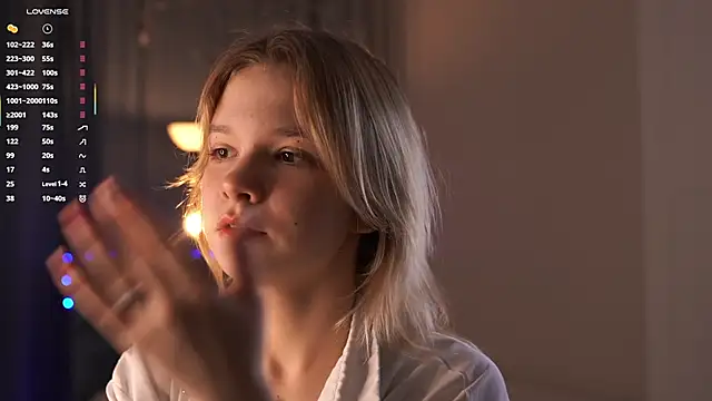 PhillisEsplin online show from 01.11.26