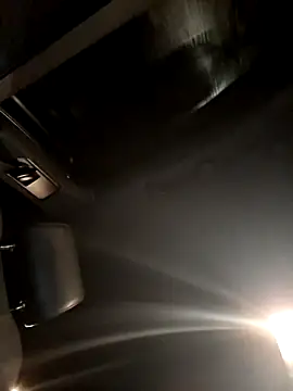 Snapshot of izacross85r chatting on 12.22.25 izacross85r online show from 12.22.25