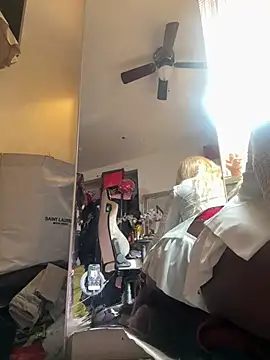 Motherbigbus online show from 02.28.26