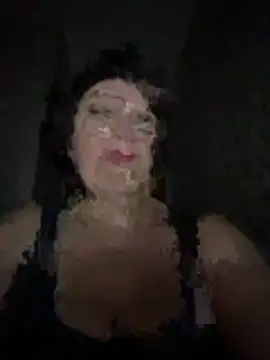 Snapshot of LittleBead522 chatting on 11.17.25 LittleBead522 online show from 11.17.25