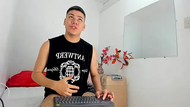Lucastorrez01 online show from 01.08.26