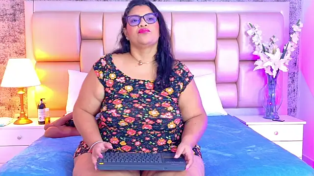 SelennaCooper online show from 02.20.26