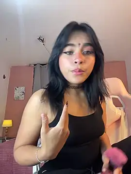 Sophie wyld online show from 11.18.25