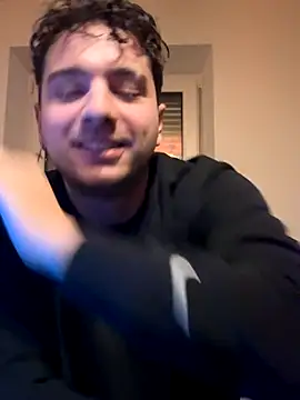 Snapshot of lukassmiile chatting on 11.16.25 lukassmiile online show from 11.16.25