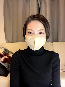 Snapshot of Cocomi__0o chatting on 11.19.25 Cocomi 0o online show from 11.19.25