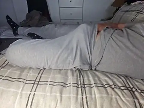 Cheekoy06 online show from 11.25.25