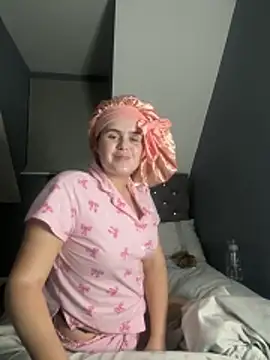 Blonde Bunny online show from 02.15.26