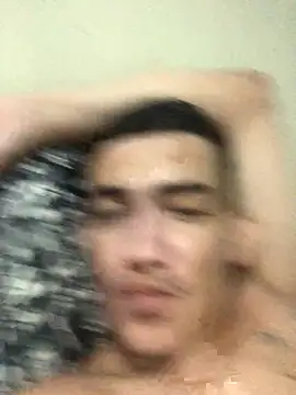 Snapshot of Lucasdanadoo chatting on 11.17.25 Lucasdanadoo online show from 11.17.25