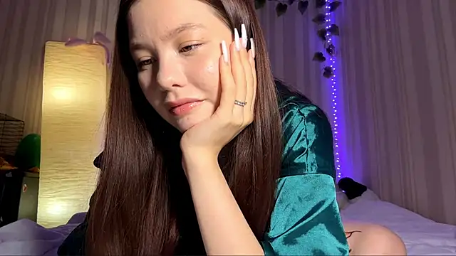 Snapshot of CutieSlim chatting on 02.21.26 CutieSlim online show from 02.21.26