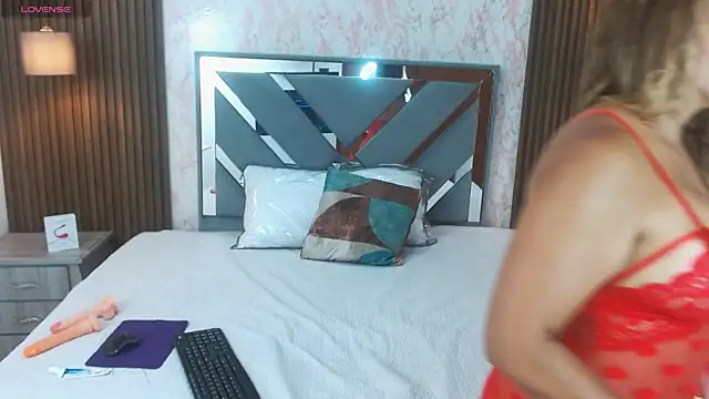 Lorna queen online show from 11.19.25