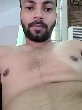 Snapshot of hunterr1593 chatting on 05.31.26 hunterr1593 online show from 05.31.26