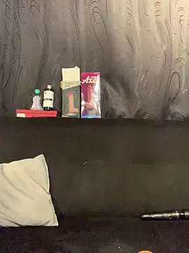 Snapshot of Dannii- chatting on 02.17.26 Dannii- online show from 02.17.26