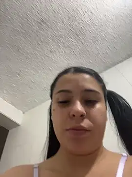 Snapshot of Katherinesweett_ chatting on 12.16.25 Katherinesweett online show from 12.16.25