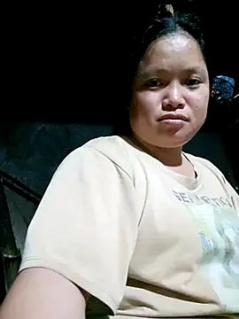 Snapshot of Ava-120 chatting on 11.17.25 Ava-120 online show from 11.17.25