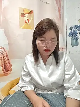 Snapshot of Cover-baa chatting on 04.20.26 Cover-baa online show from 04.20.26