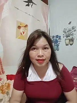 Snapshot of Cover-baa chatting on 05.18.26 Cover-baa online show from 05.18.26
