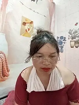 Snapshot of Cover-baa chatting on 05.22.26 Cover-baa online show from 05.22.26