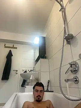 Snapshot of babyyboy696 chatting on 11.17.25 babyyboy696 online show from 11.17.25