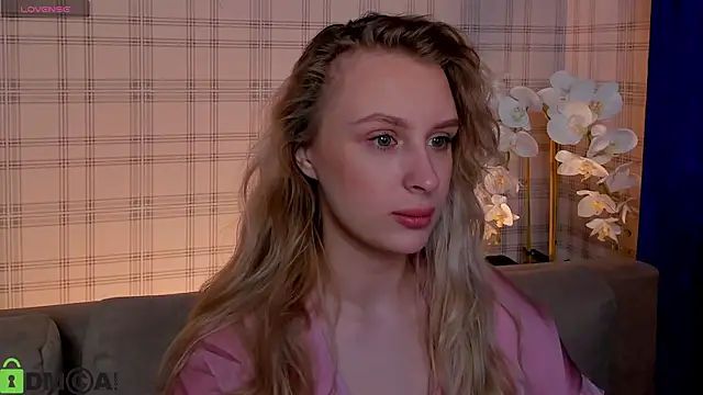 KiraRuiz online show from 02.28.26