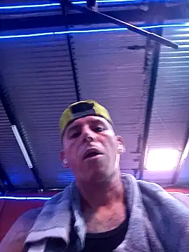 Snapshot of juunioreest chatting on 11.19.25 juunioreest online show from 11.19.25