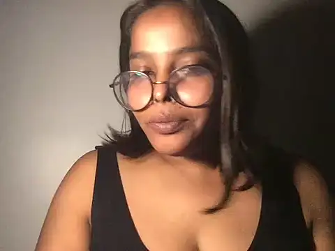 raveena hot online show from 12.20.25