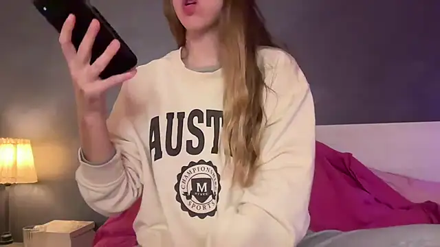 Snapshot of Martimartinaxx chatting on 02.11.26 Martimartinaxx online show from 02.11.26