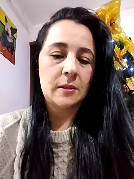 Snapshot of Sex_Annie chatting on 12.20.25 Sex Annie online show from 12.20.25