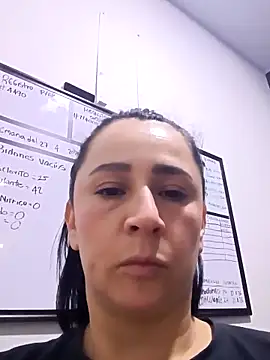 Snapshot of Sex_Annie chatting on 04.29.26 Sex Annie online show from 04.29.26