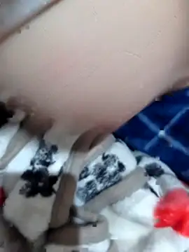 Snapshot of fati35flou chatting on 12.21.25 fati35flou online show from 12.21.25