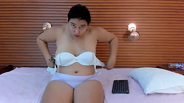 nathaly matheo online show from 12.22.25