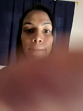 Snapshot of ArielleMillerr- chatting on 12.15.25 ArielleMillerr- online show from 12.15.25