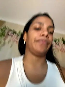 Snapshot of ArielleMillerr- chatting on 12.17.25 ArielleMillerr- online show from 12.17.25