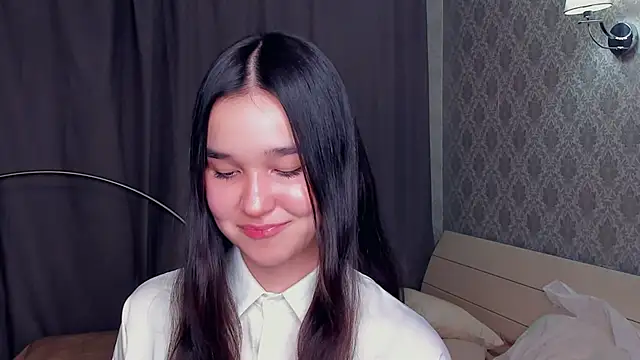 MeliaMelchiori online show from 12.13.25