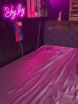 Shy-Ivy online show from 12.01.25