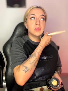 VeloraVyxen  online show from 11.30.25