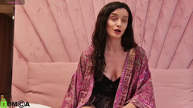 Snapshot of AnnaHarperX chatting on 01.15.25 AnnaHarperX online show from 01.15.25