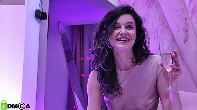 Snapshot of AnnaHarperX chatting on 03.07.25 AnnaHarperX online show from 03.07.25