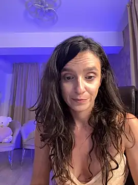 Snapshot of AnnaHarperX chatting on 09.09.25 AnnaHarperX online show from 09.09.25