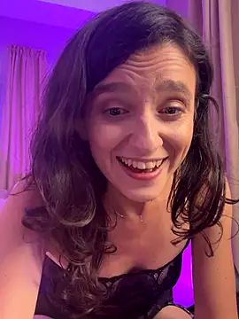 Snapshot of AnnaHarperX chatting on 09.18.25 AnnaHarperX online show from 09.18.25