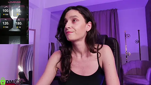 Snapshot of AnnaHarperX chatting on 12.17.25 AnnaHarperX online show from 12.17.25