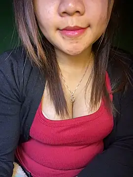 Snapshot of Sunset-yll chatting on 02.20.26 Sunset-yll online show from 02.20.26