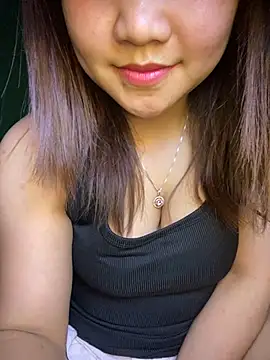 Snapshot of Sunset-yll chatting on 02.25.26 Sunset-yll online show from 02.25.26