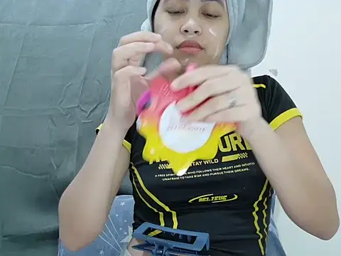 Ursexyasianskinny online show from 12.04.25