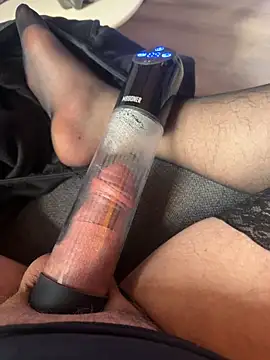 Snapshot of thePenisPumper chatting on 11.20.25 thePenisPumper online show from 11.20.25