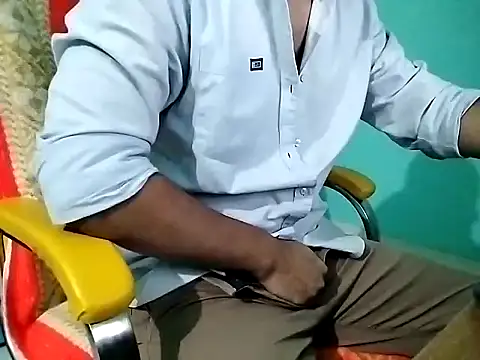 Snapshot of HandSome_Perverter chatting on 11.19.25 HandSome Perverter online show from 11.19.25