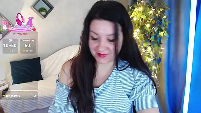 Snapshot of still__her chatting on 01.12.26 still her online show from 01.12.26