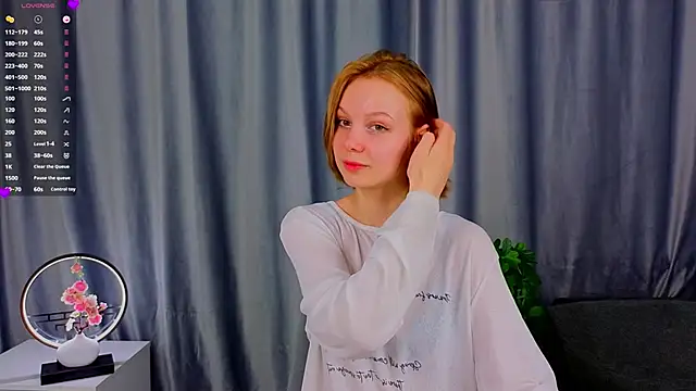 UmbraVelour online show from 03.06.26